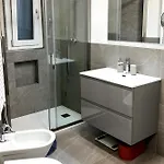 Hostmate - - Pistrucci