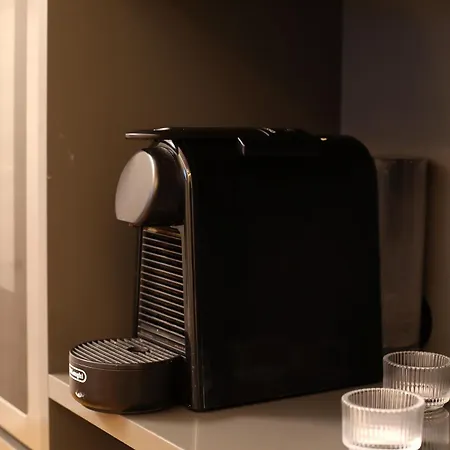 Hostmate - - Pistrucci