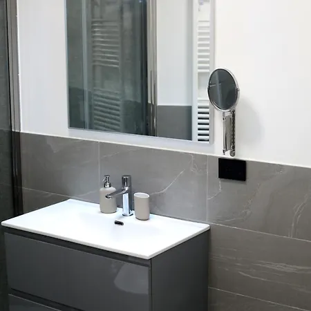 Hostmate - - Pistrucci 아파트