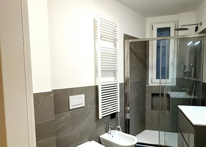 Hostmate - - Pistrucci *