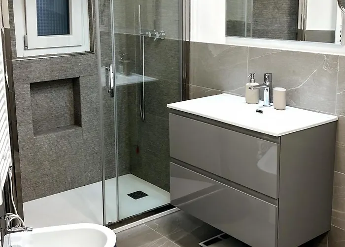 Hostmate - - Pistrucci